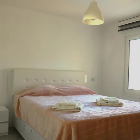 펜션 Comfort Pool House Contactless Check In & High Speed Wifi 키레니아